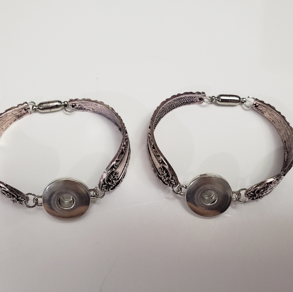 💥5 for $25💥 2 New Snap Bracelets - Picture 6 of 7